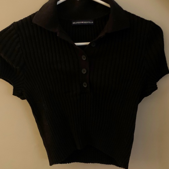 Brandy Melville Crop Top! - Picture 1 of 3